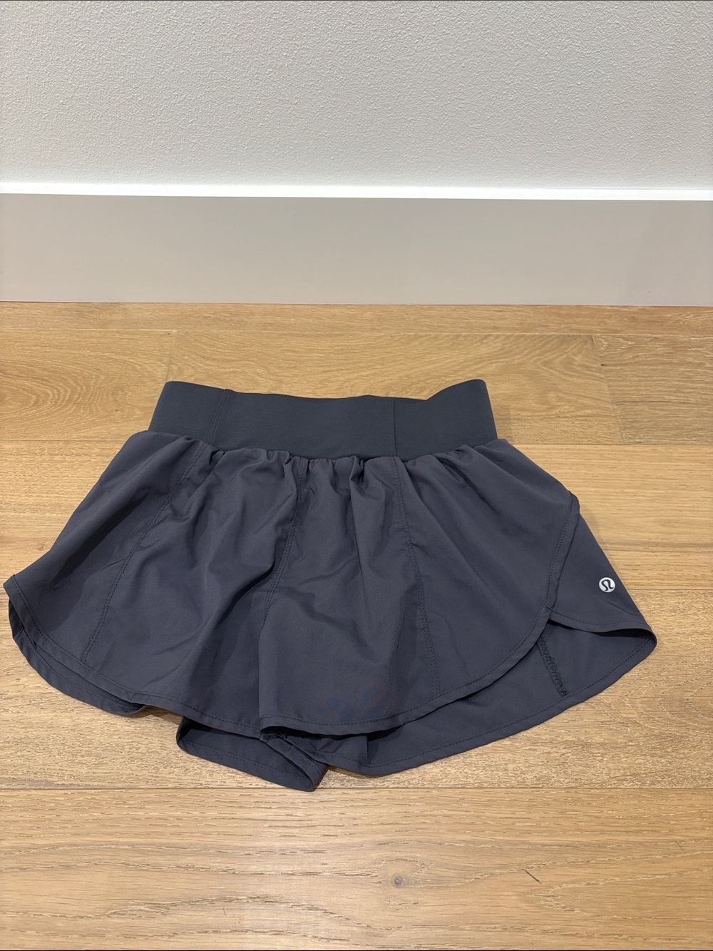 lululemon athletica gray shorts